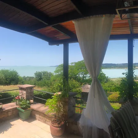 Sajkod-az Oeboel Csendje Apartment