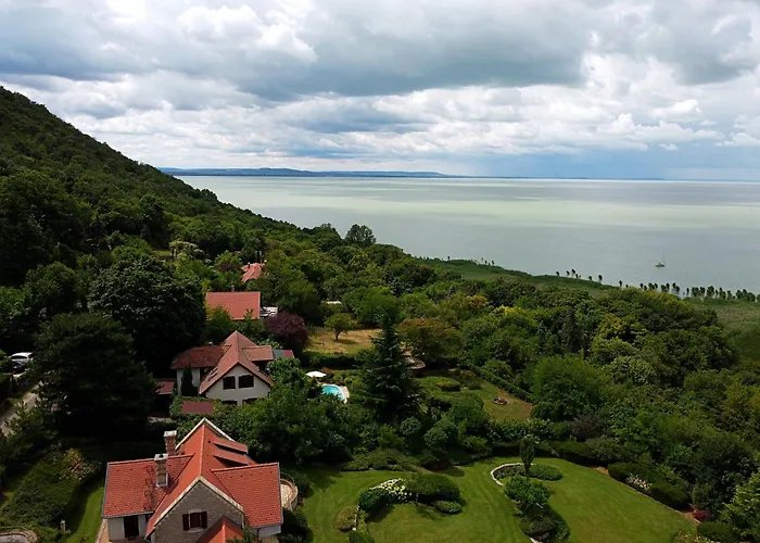 Sajkod-az Oeboel Csendje 蒂豪尼